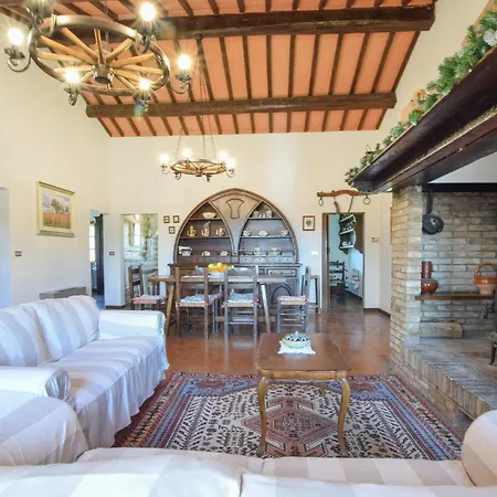 Umbria Podere C 度假居 马焦内